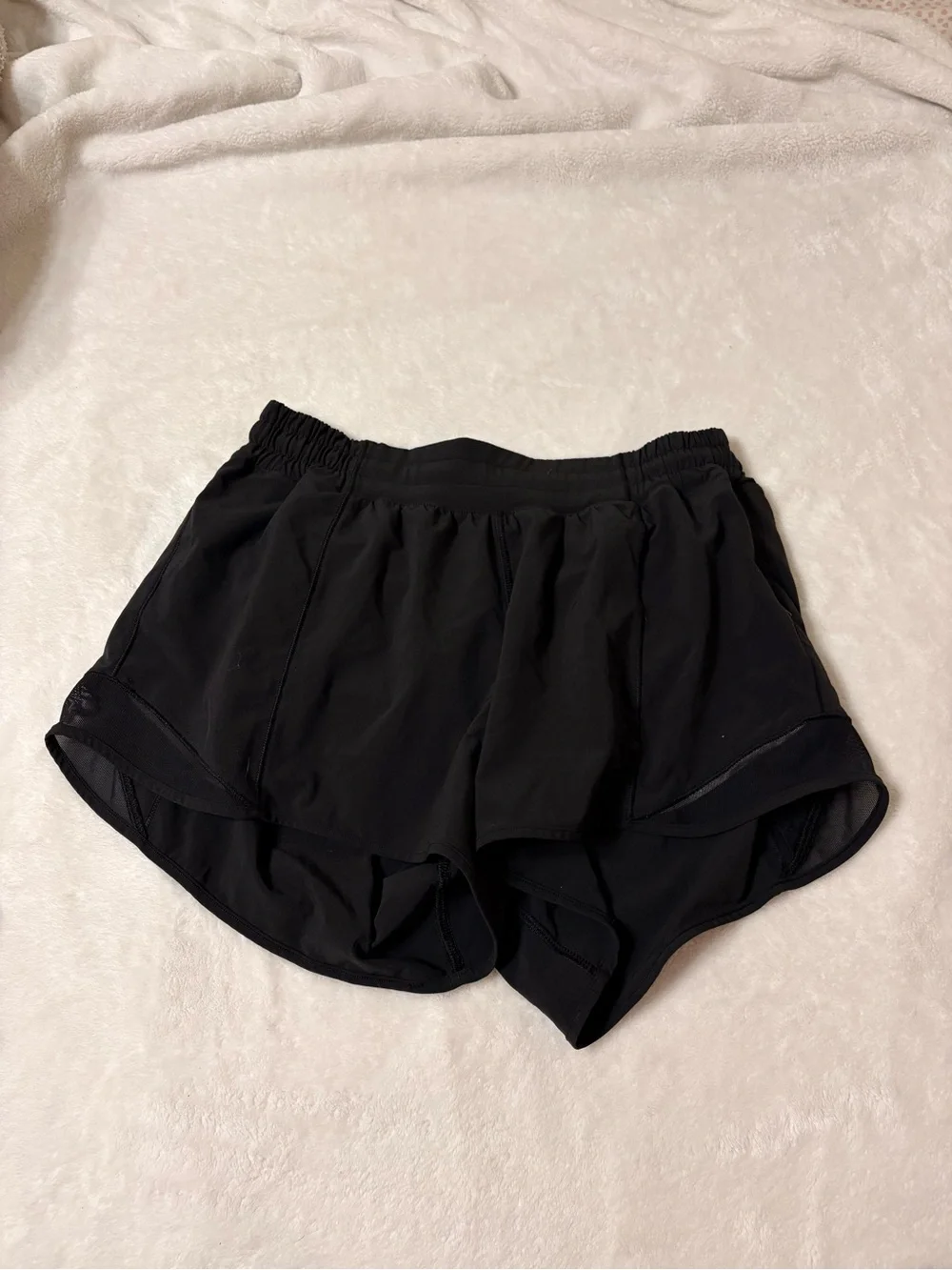 LULULEMON NWOT HOTTY HOT Black Athletic Shorts - Lightweight Running Shorts